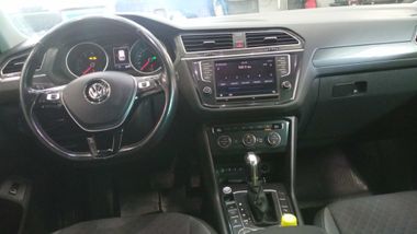 Volkswagen Tiguan 2017 года, 148 050 км - вид 5