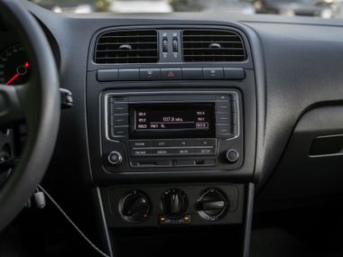 Volkswagen Polo 2017 года, 127 042 км - вид 7
