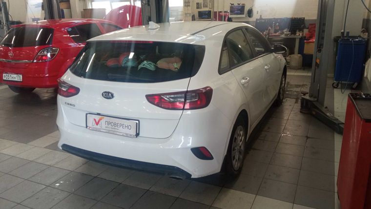 KIA Ceed 2020 года, 109 237 км - вид 3