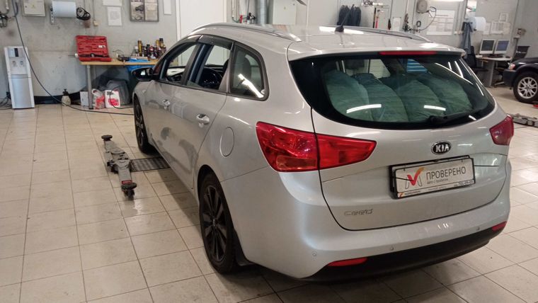 KIA Ceed 2015 года, 203 802 км - вид 4