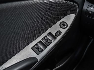 Hyundai Solaris 2012 года, 166 739 км - вид 9