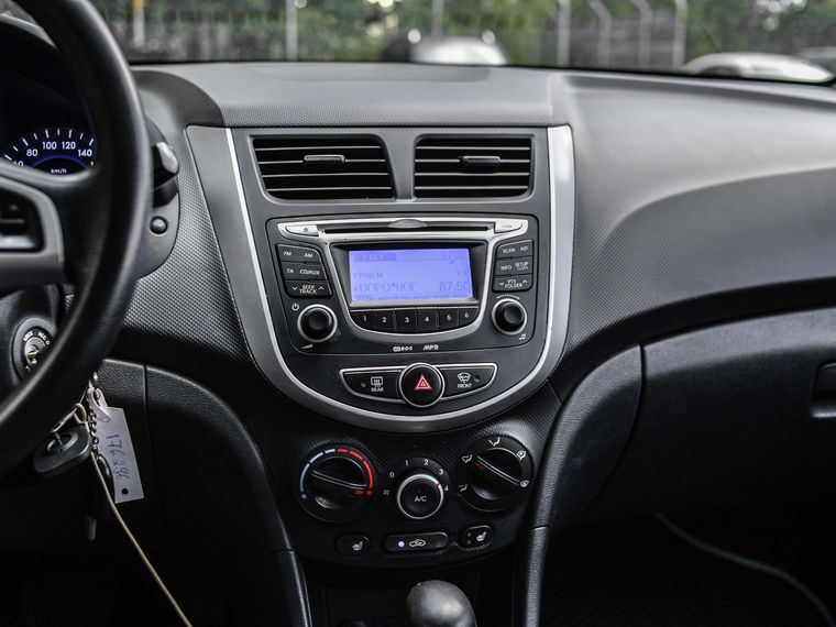 Hyundai Solaris 2012 года, 166 739 км - вид 7