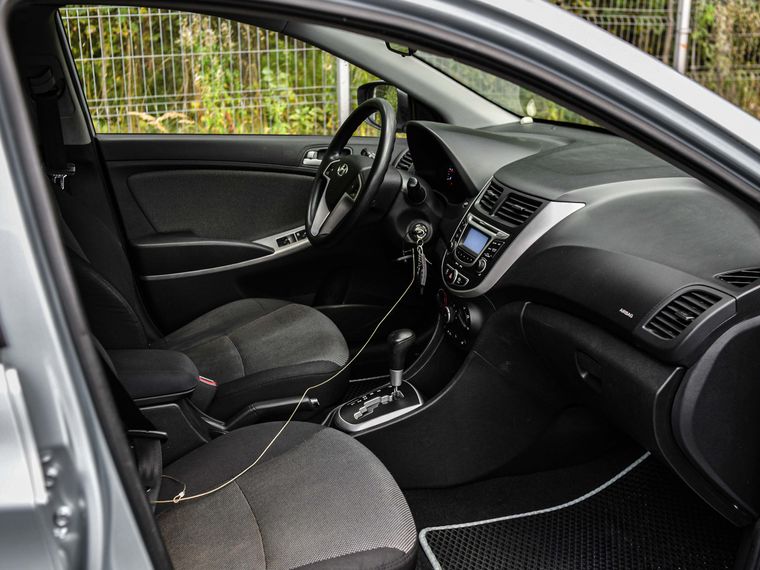 Hyundai Solaris 2012 года, 166 739 км - вид 11