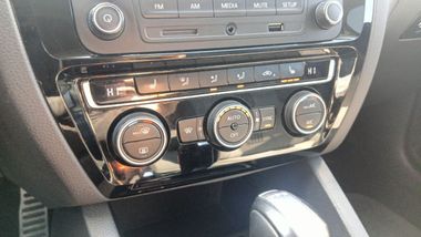 Volkswagen Jetta 2016 года, 187 968 км - вид 11