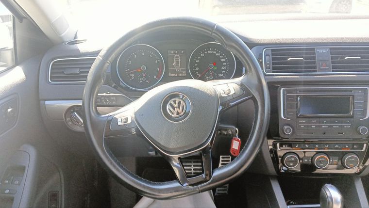 Volkswagen Jetta 2016 года, 187 968 км - вид 9
