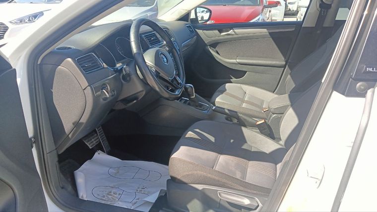 Volkswagen Jetta 2016 года, 187 968 км - вид 15