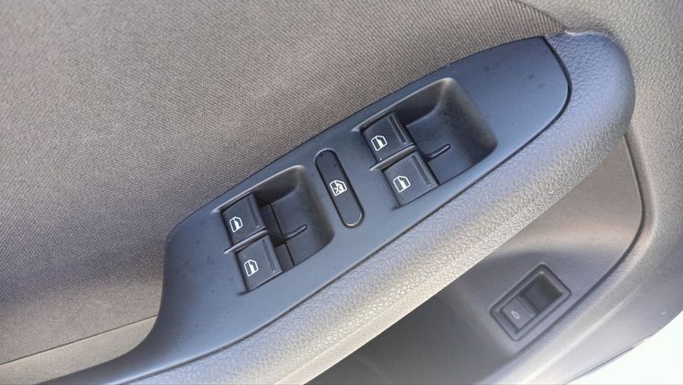 Volkswagen Jetta 2016 года, 187 968 км - вид 14