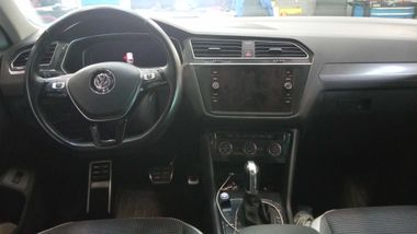 Volkswagen Tiguan 2019 года, 69 192 км - вид 5