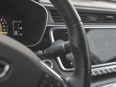 Серый Geely Atlas Pro 2022 года | VIN 907787