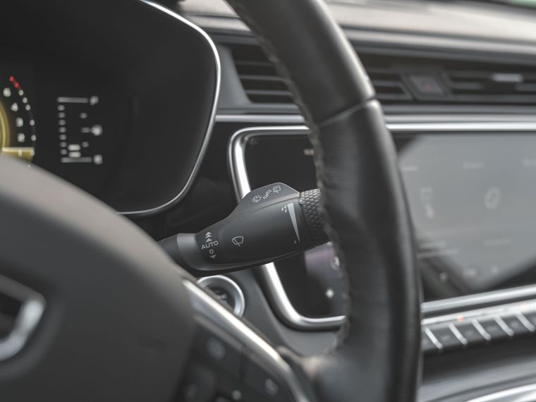 Серый Geely Atlas Pro 2022 года | VIN 907787