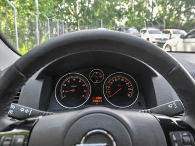 Opel Astra 2011 года, 119 000 км - вид 5