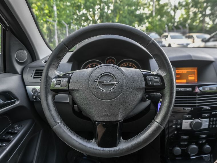 Opel Astra 2011 года, 119 000 км - вид 6