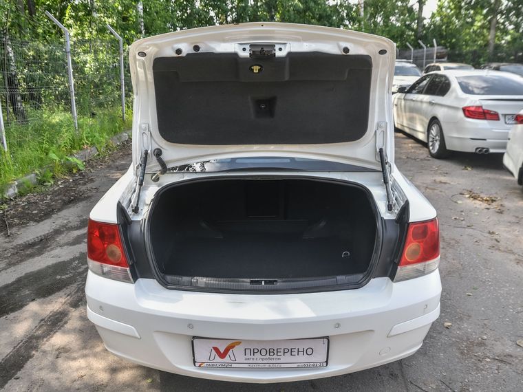 Opel Astra 2011 года, 119 000 км - вид 13