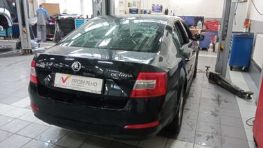 Skoda Octavia 2014 года, 157 667 км - вид 4