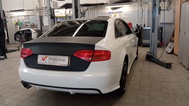 Audi A4 2008 года, 72 984 км - вид 4