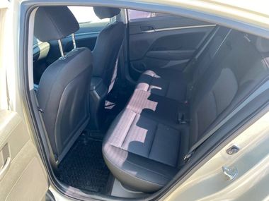 Hyundai Elantra 2017 года, 97 748 км - вид 14