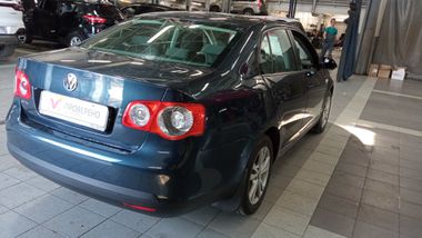 Volkswagen Jetta 2009 года, 214 400 км - вид 3