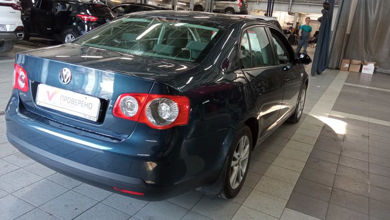 Volkswagen Jetta 2009 года, 214 400 км - вид 3