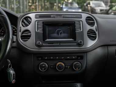 Volkswagen Tiguan 2016 года, 209 038 км - вид 8