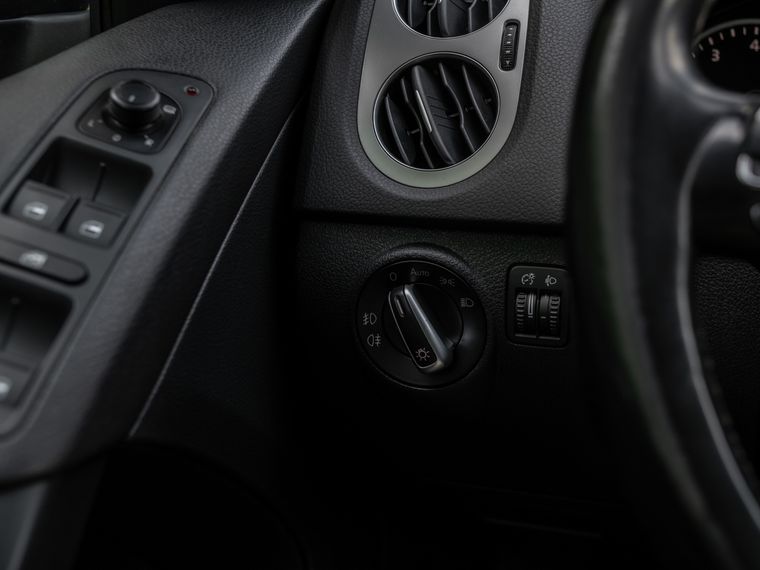 Volkswagen Tiguan 2016 года, 209 038 км - вид 13