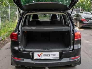 Volkswagen Tiguan 2016 года, 209 038 км - вид 16