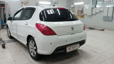 Peugeot 308 2010 года, 182 412 км - вид 4