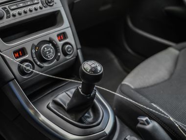 Peugeot 308 2010 года, 182 412 км - вид 10