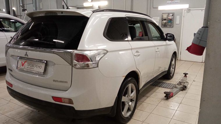 Mitsubishi Outlander 2012 года, 214 487 км - вид 4