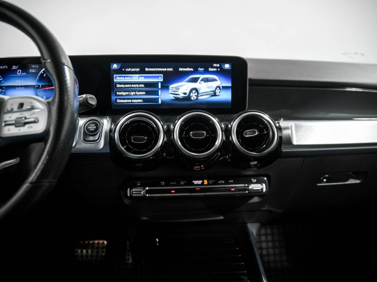 Mercedes-Benz GLB-класс 2020 года, 107 515 км - вид 11