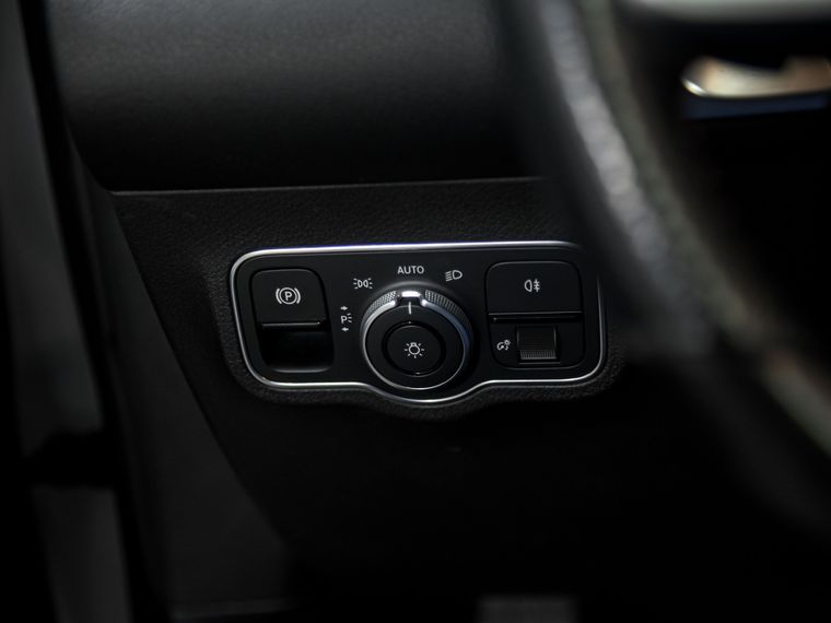 Mercedes-Benz GLB-класс 2020 года, 107 515 км - вид 15