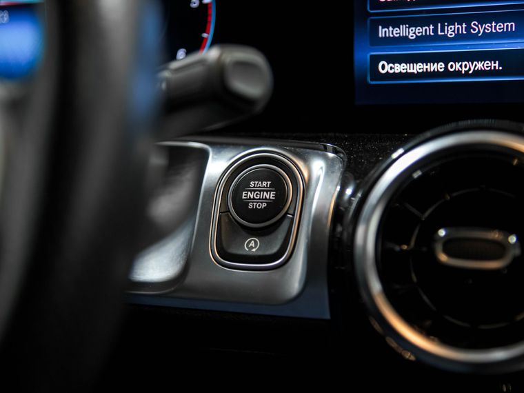 Mercedes-Benz GLB-класс 2020 года, 107 515 км - вид 10