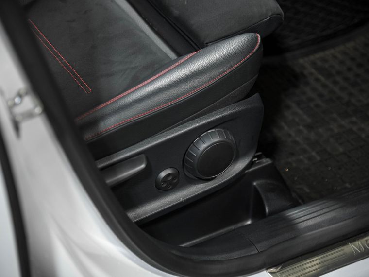 Mercedes-Benz GLB-класс 2020 года, 107 515 км - вид 20