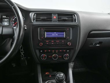 Volkswagen Jetta 2013 года, 198 666 км - вид 10