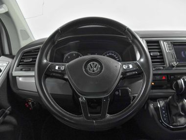 Volkswagen Multivan 2018 года, 95 310 км - вид 10