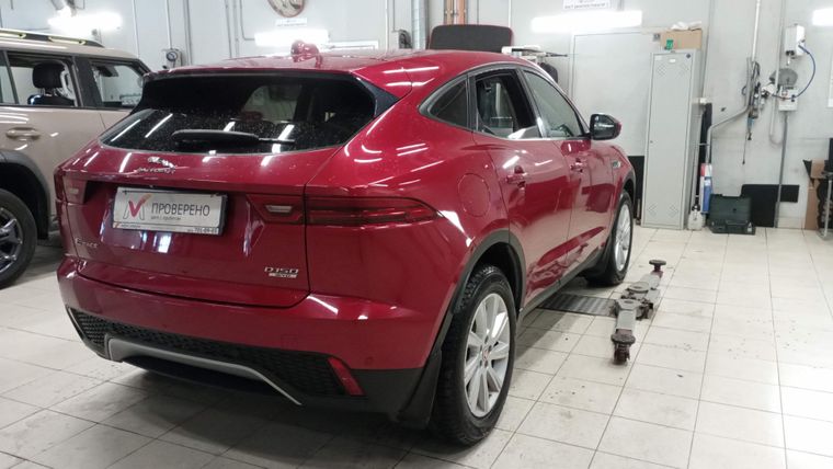 Jaguar E-Pace 2018 года, 151 522 км - вид 3