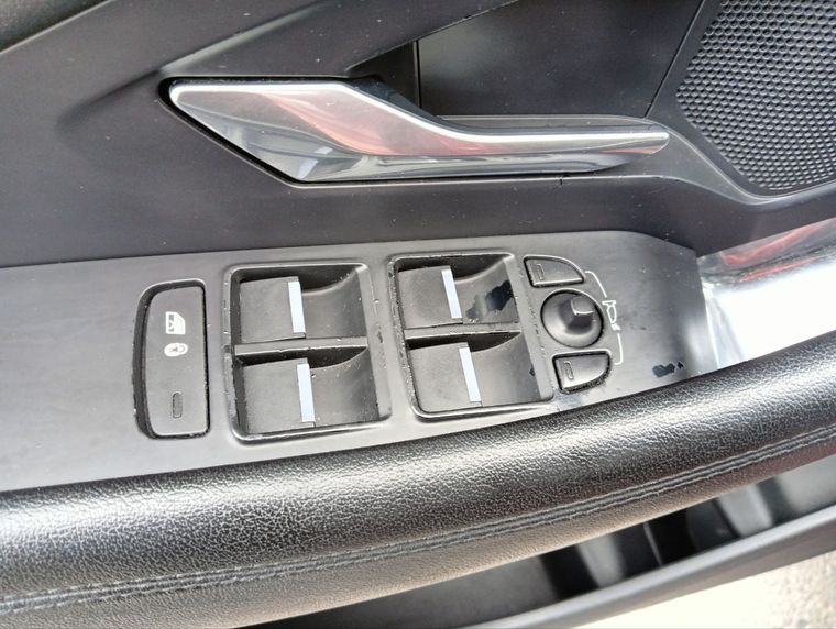 Jaguar E-Pace 2018 года, 151 522 км - вид 15