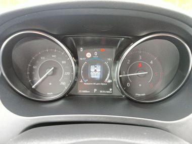 Jaguar E-Pace 2018 года, 151 522 км - вид 8