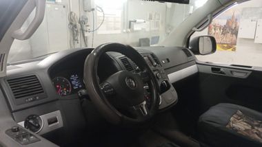 Volkswagen Multivan 2010 года, 150 718 км - вид 5