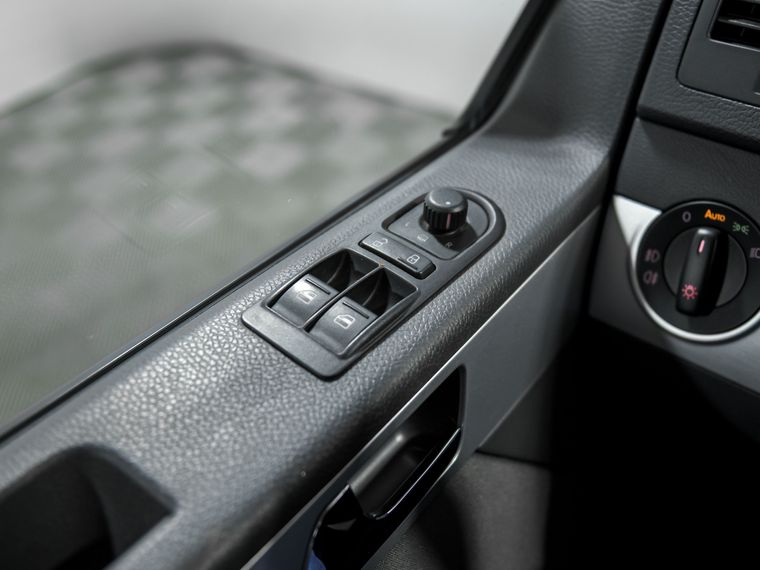 Volkswagen Multivan 2010 года, 150 718 км - вид 12