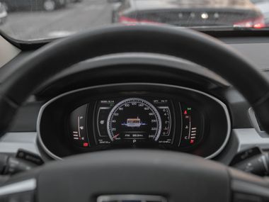 Geely Atlas 2018 года, 70 000 км - вид 5