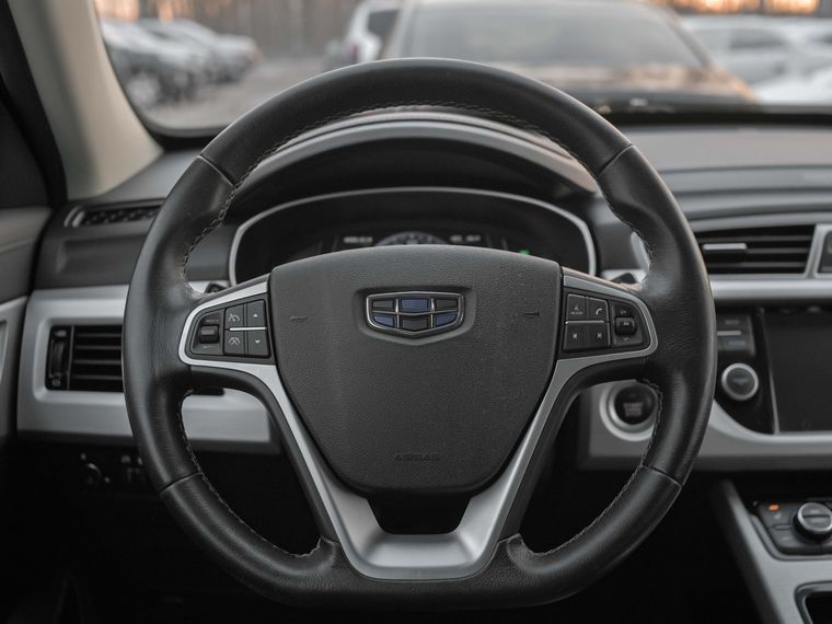 Geely Atlas 2018 года, 70 000 км - вид 7