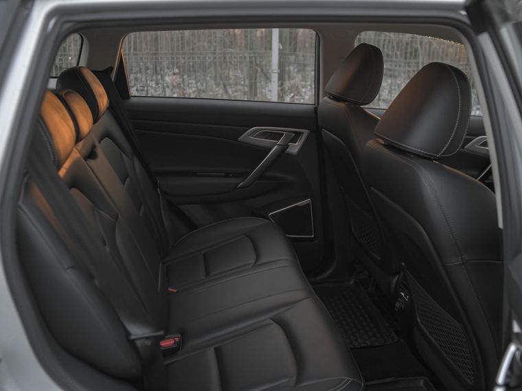 Geely Atlas 2018 года, 70 000 км - вид 14