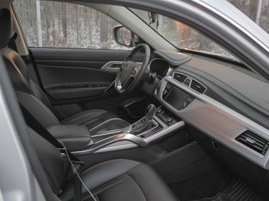 Geely Atlas 2018 года, 70 000 км - вид 15