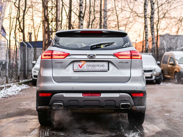 Geely Atlas 2018 года, 70 000 км - вид 4