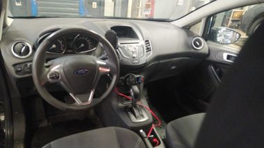 Ford Fiesta 2018 года, 233 557 км - вид 5