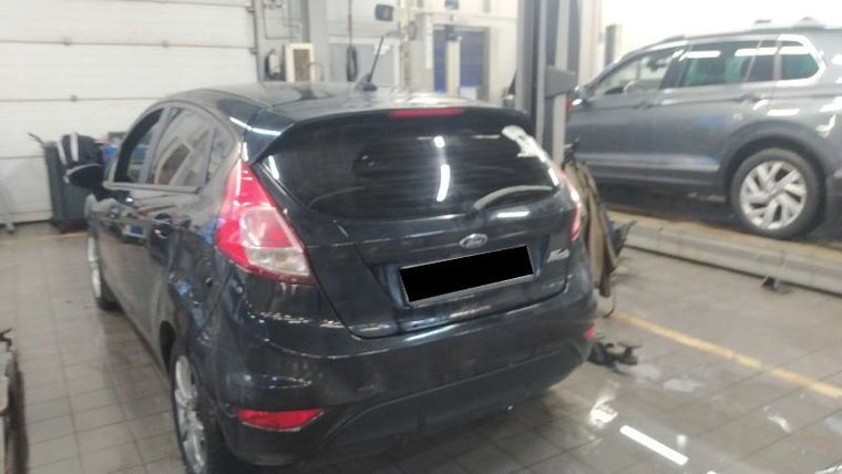 Ford Fiesta 2018 года, 233 557 км - вид 4