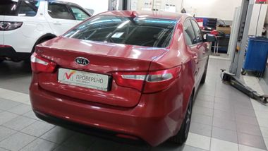 Kia Rio 2012 года, 200 000 км - вид 3