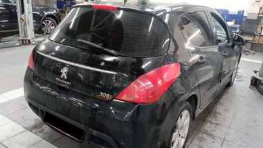 Peugeot 308 2011 года, 159 087 км - вид 3