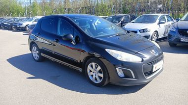 Peugeot 308 2011 года, 159 087 км - вид 3