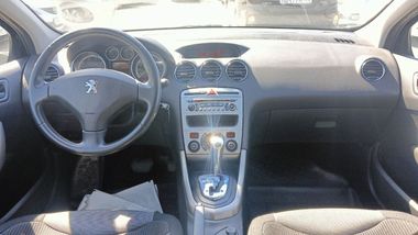 Peugeot 308 2011 года, 159 087 км - вид 7